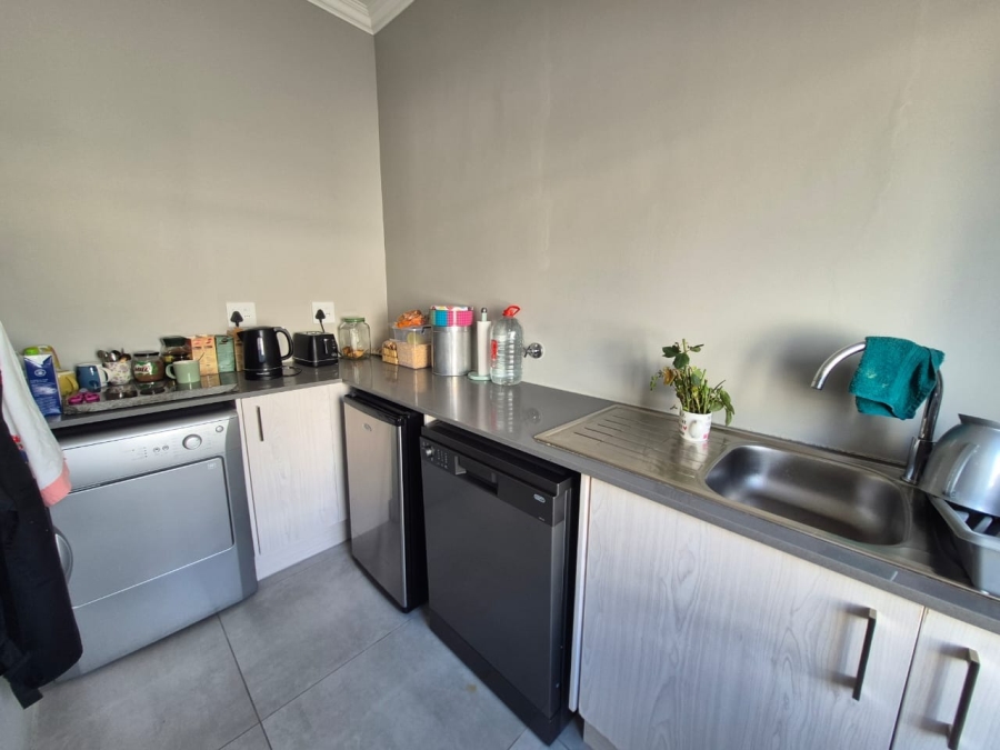 3 Bedroom Property for Sale in Sunningdale Western Cape